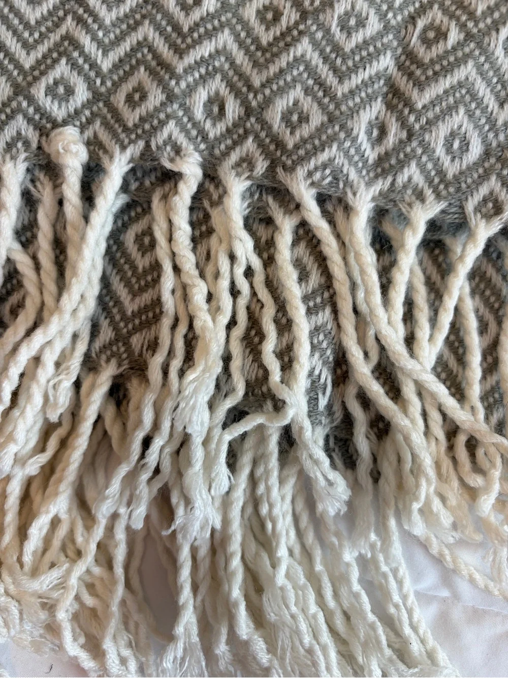 West Elm Throw Blanket 44x56 Taupe Cream Geometric Diamond Tassel Fringe D13